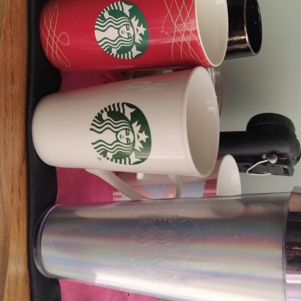 Starbucks lot of 3 Starbucks mugs